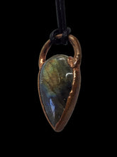 Load image into Gallery viewer, Labradorite Copper Pendant